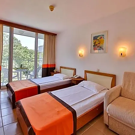 Elitsa Hotel 3*